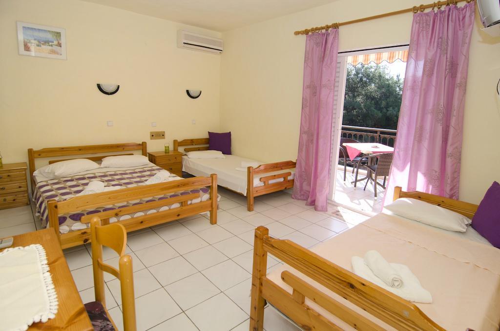Studios Chrissi Limenaria  Habitación foto